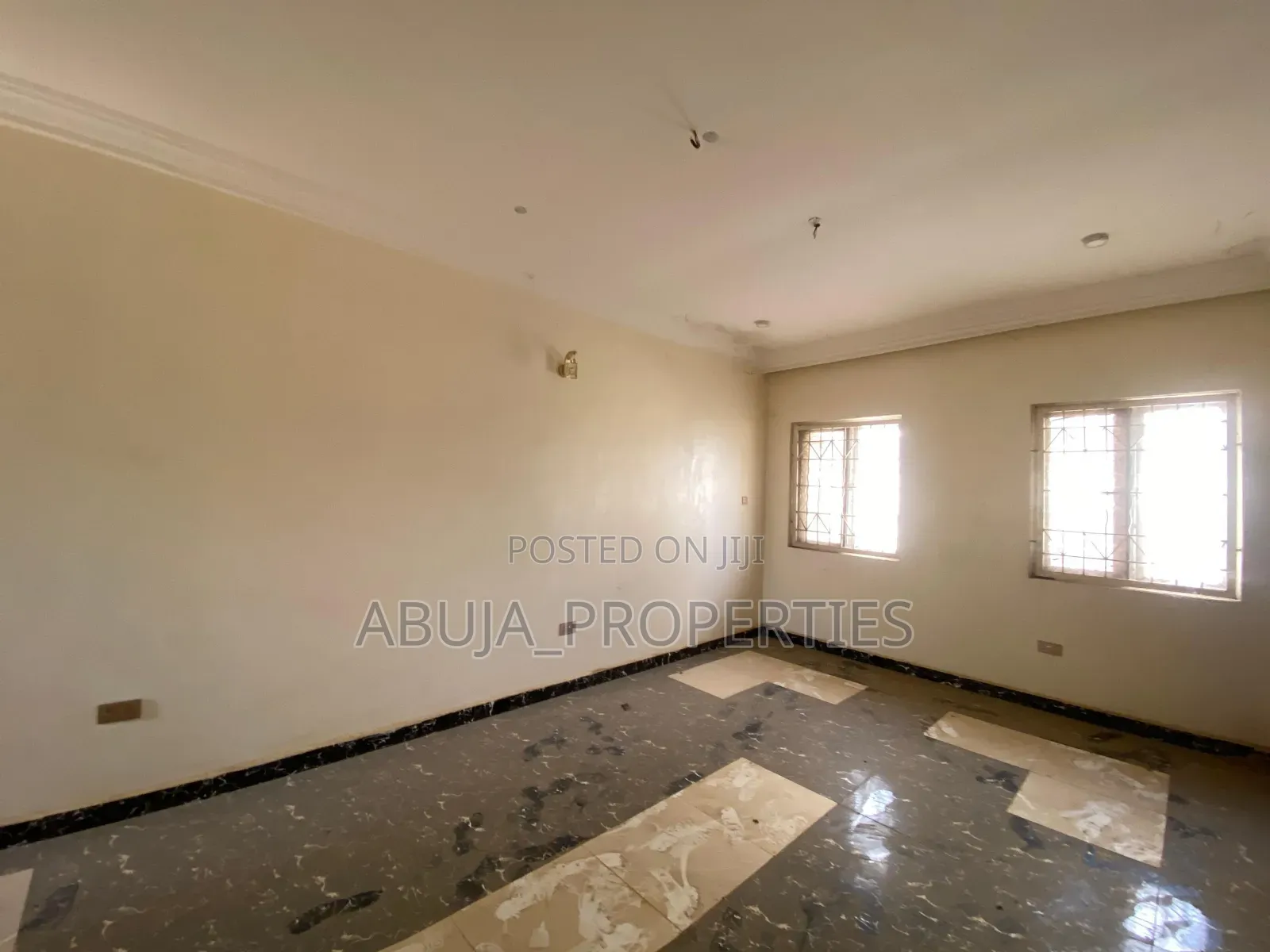 4bdrm Duplex in Jahi for sale
