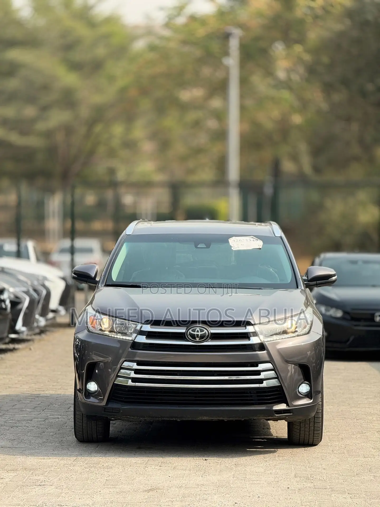 Toyota Highlander Limited 2019 Brown