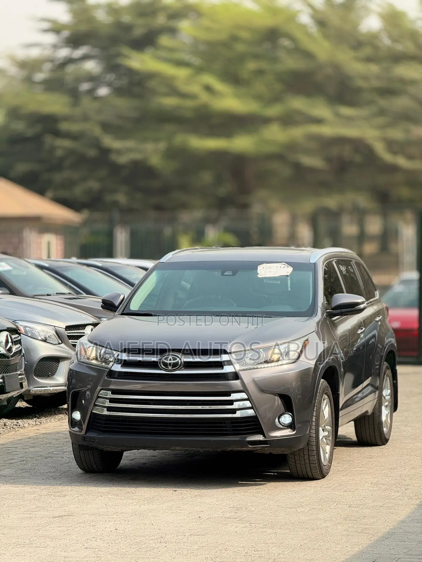 Toyota Highlander Limited 2019 Brown