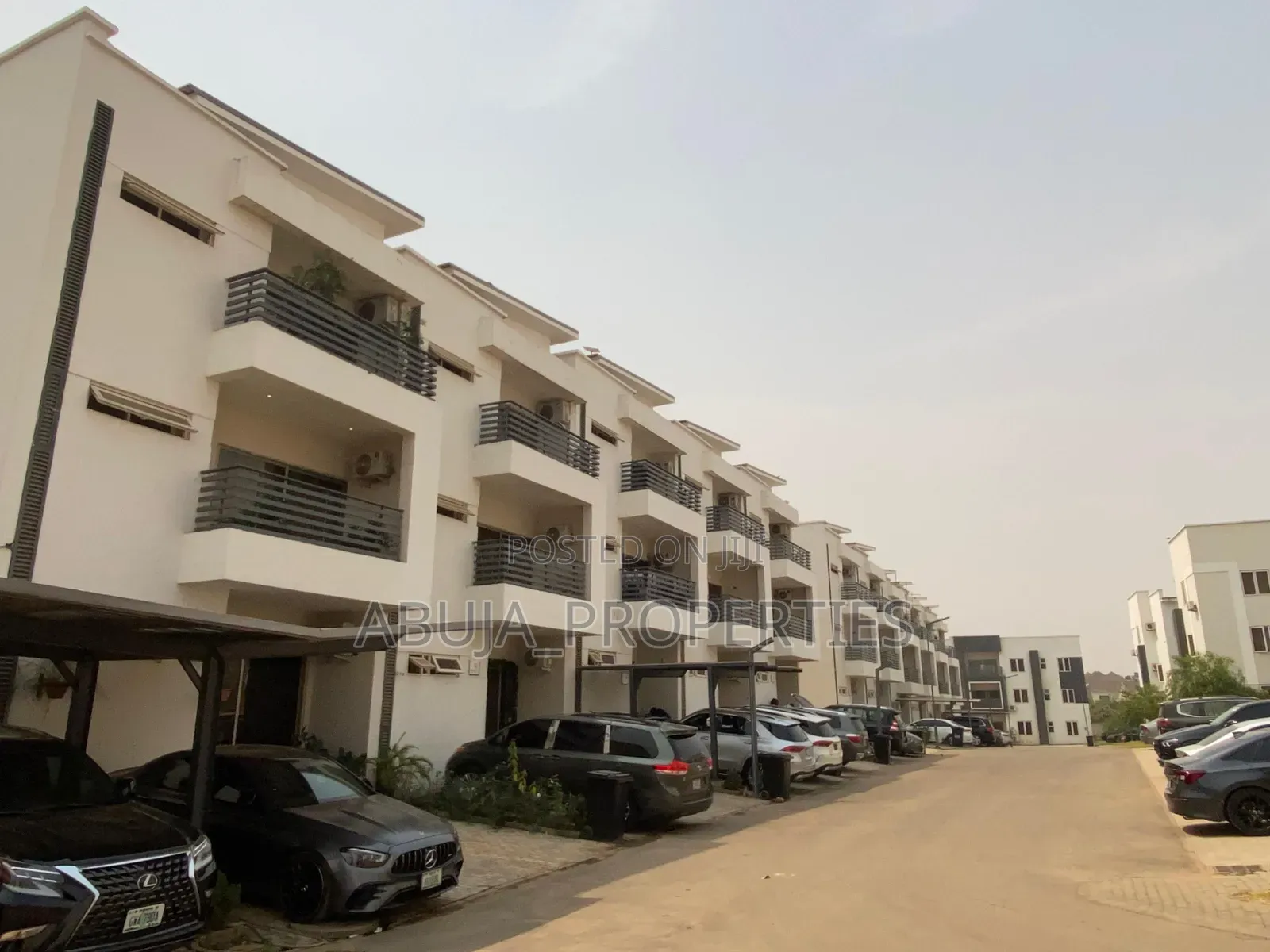 4bdrm Duplex in In A Secured Estate, Life Camp for rent
