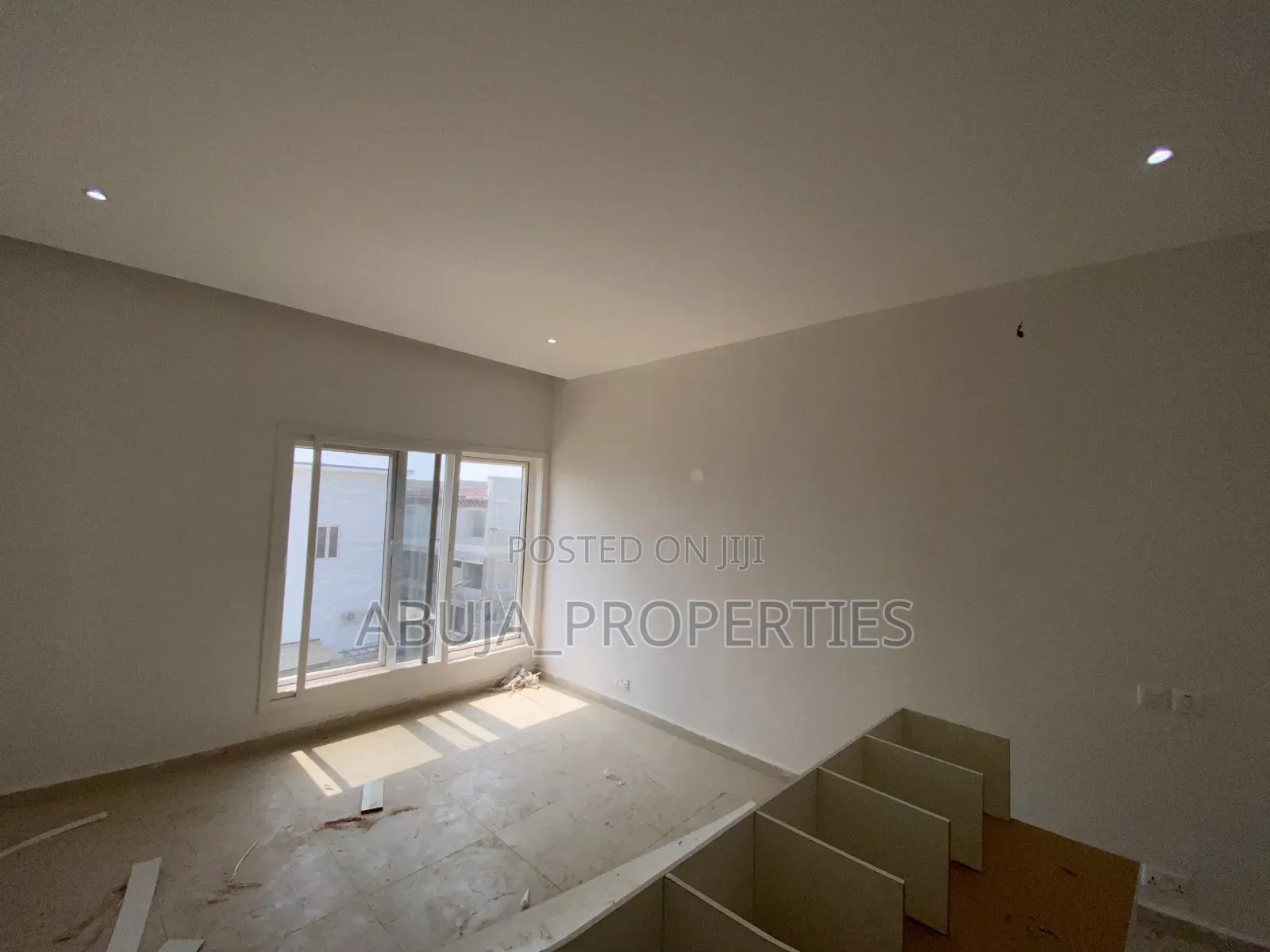 4bdrm Duplex in In A Secured Estate, Life Camp for rent