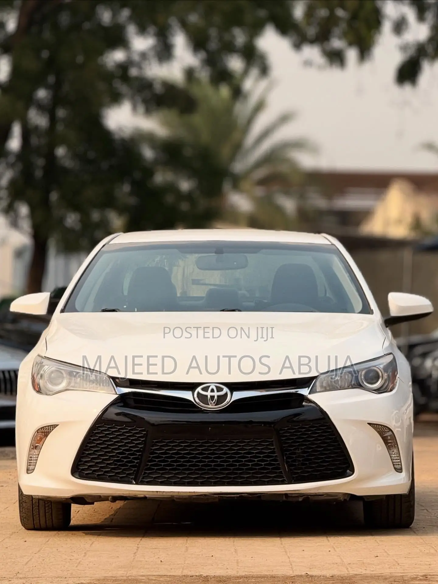 Toyota Camry SE w/Special Edition Pkg (2.5L 4cyl 6A) 2016 White
