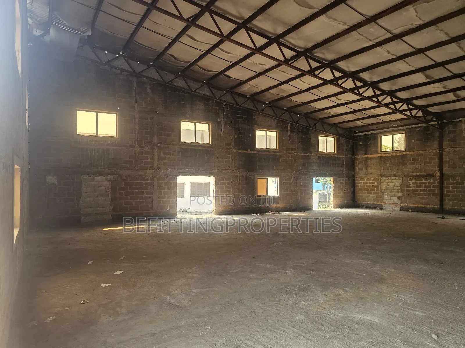 Clean 520sqm Warehouse in Ikeja for Rent
