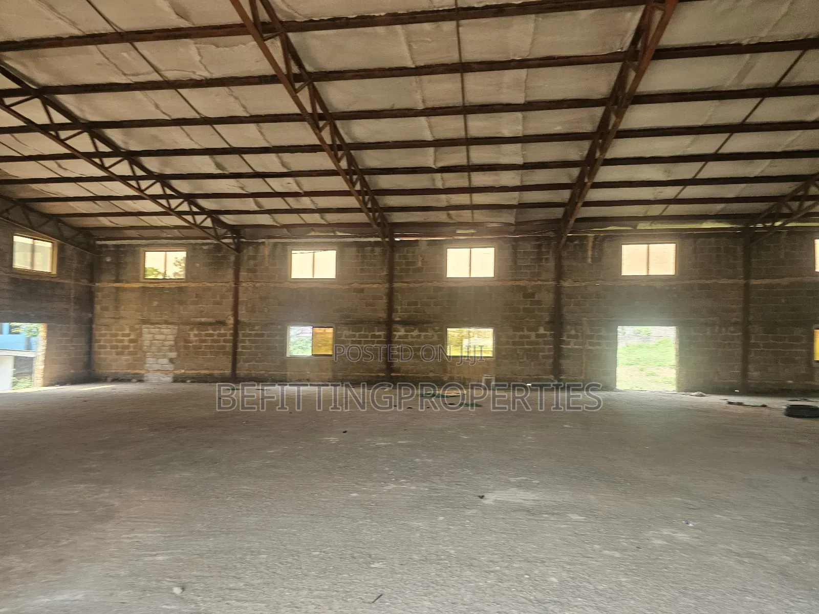 Clean 520sqm Warehouse in Ikeja for Rent