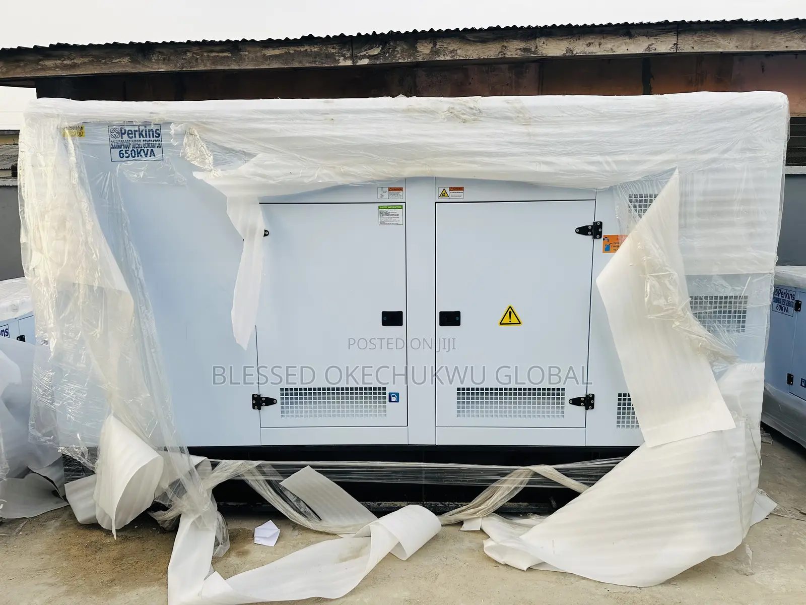 Original 650kva Perkins Soundproof Generator Direct Uk With Warranty