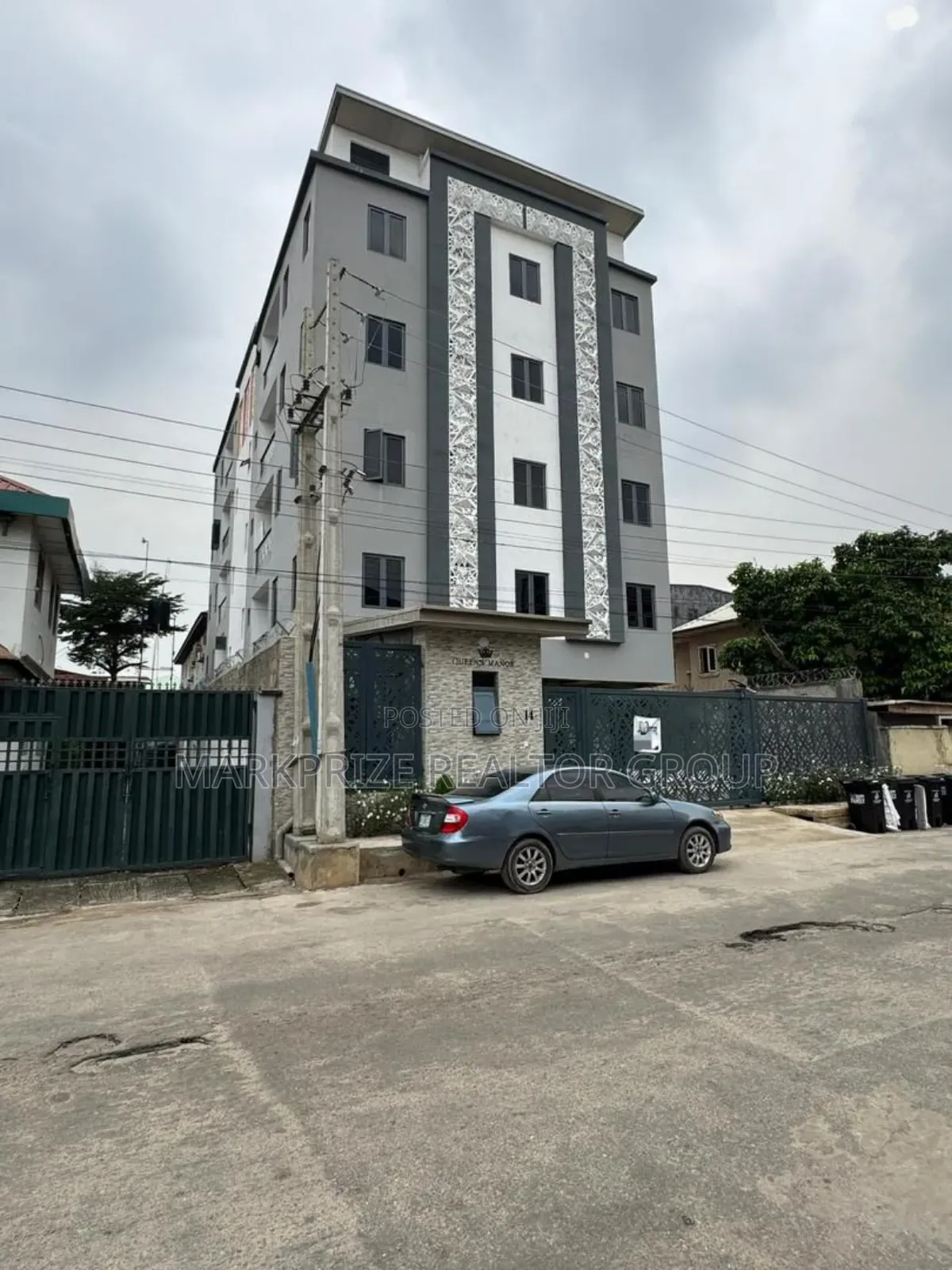3bdrm Apartment in Yaba Lagod for sale