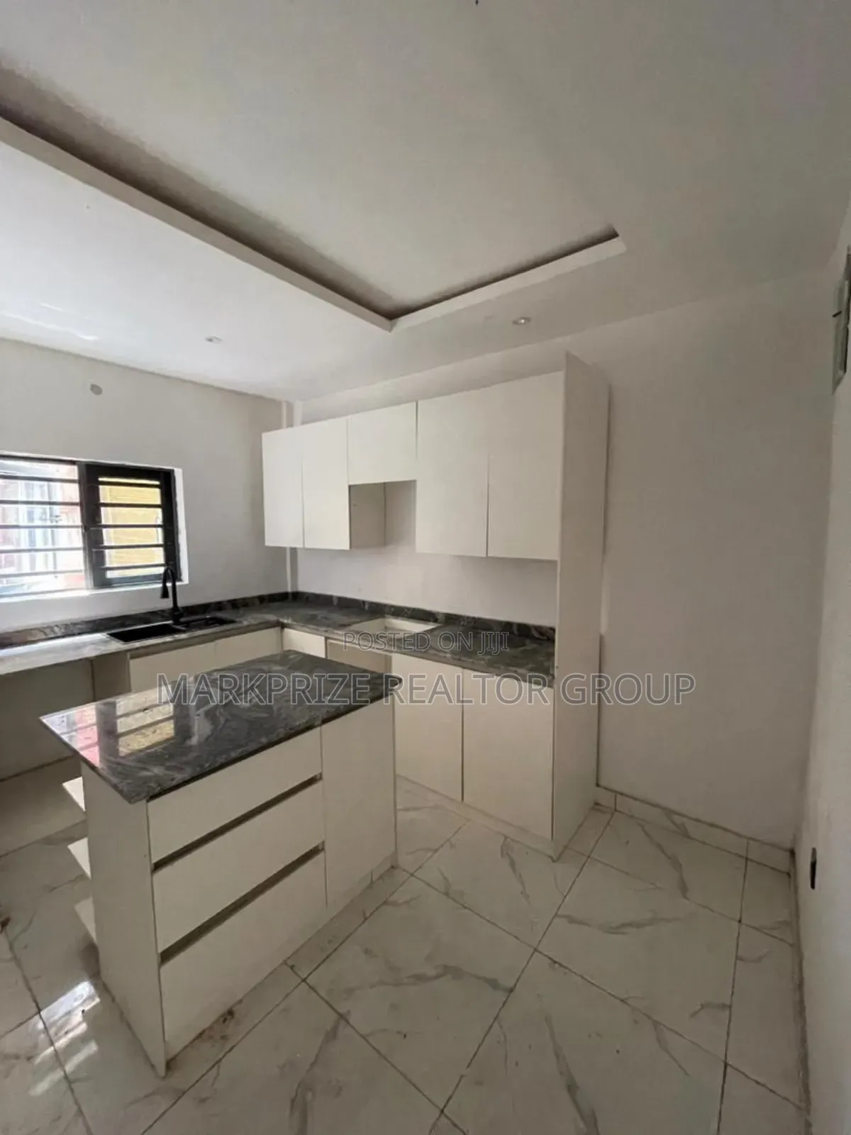 3bdrm Apartment in Yaba Lagod for sale