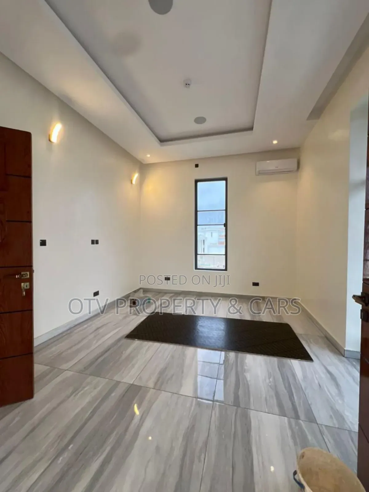 Furnished 5bdrm Duplex in Banana Island for sale