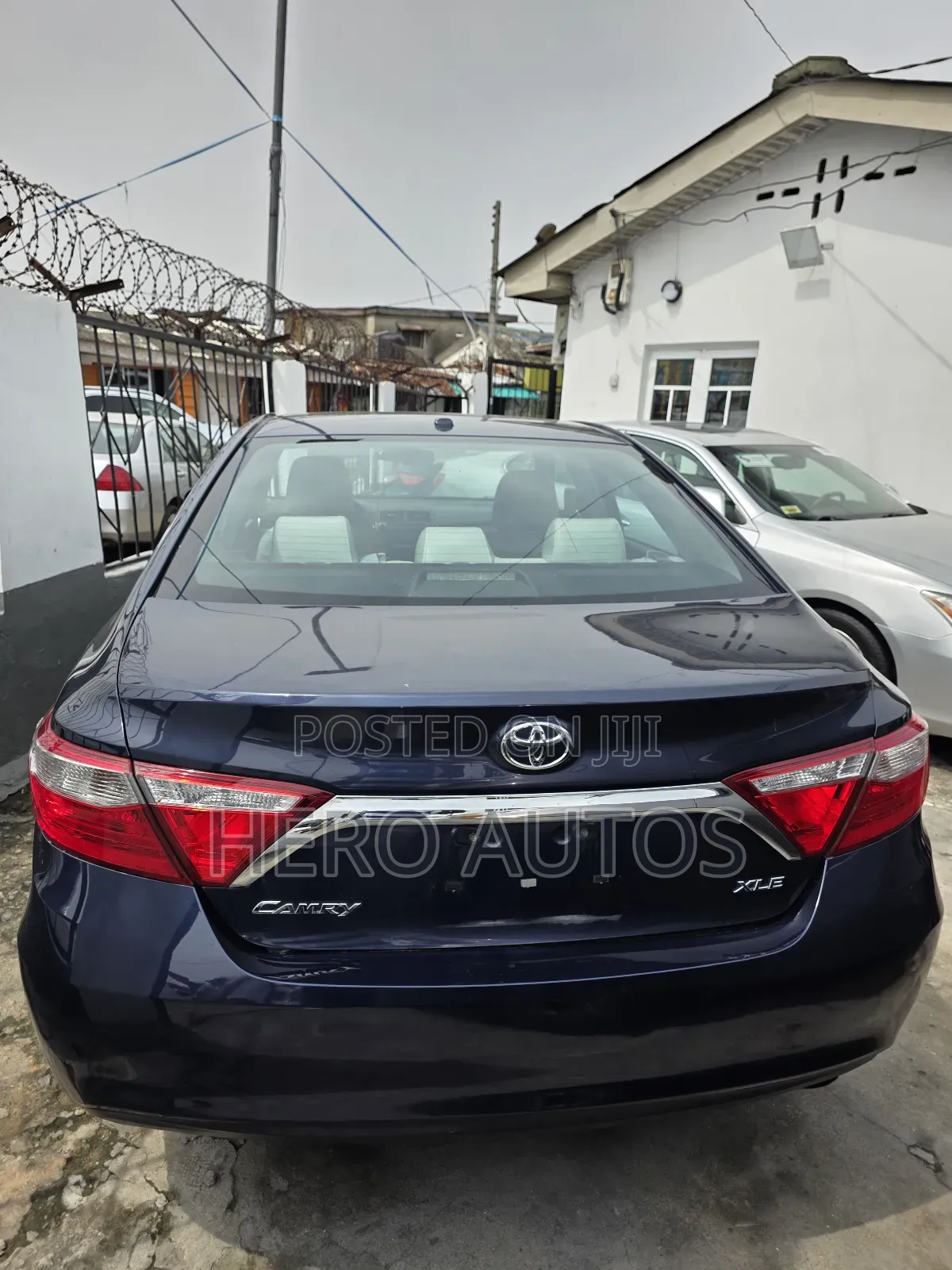 Toyota Camry XLE 4dr Sedan (2.5L 4cyl 6A) 2015 Blue