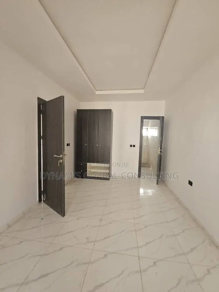 Furnished 4bdrm Townhouse/Terrace in Oregun for sale
