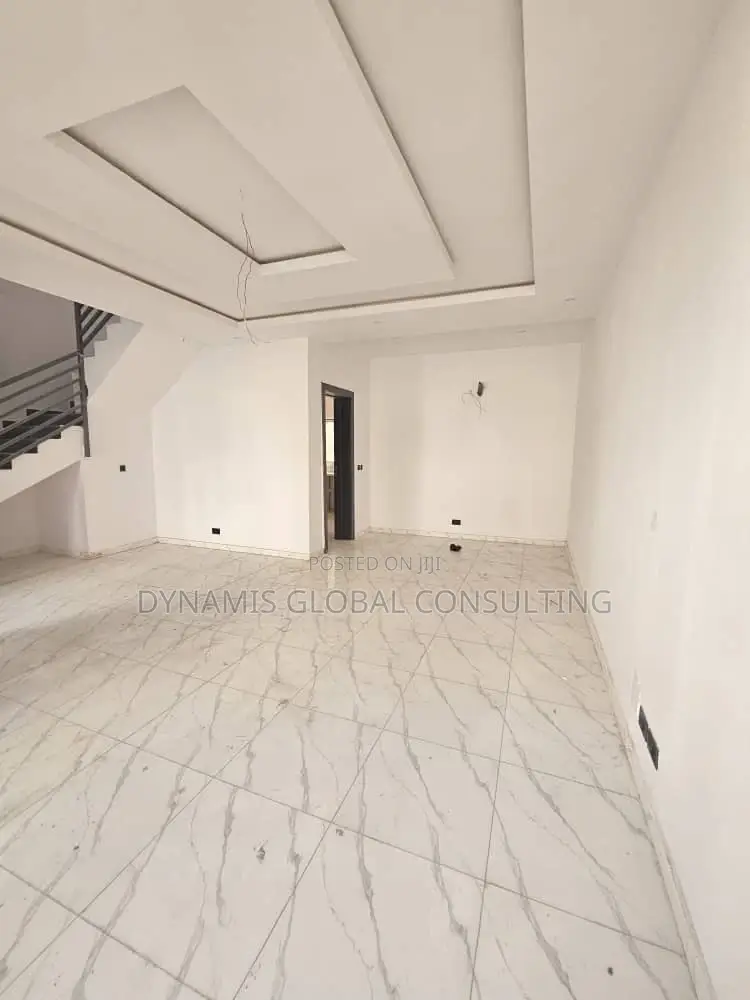 Furnished 4bdrm Townhouse/Terrace in Oregun for sale