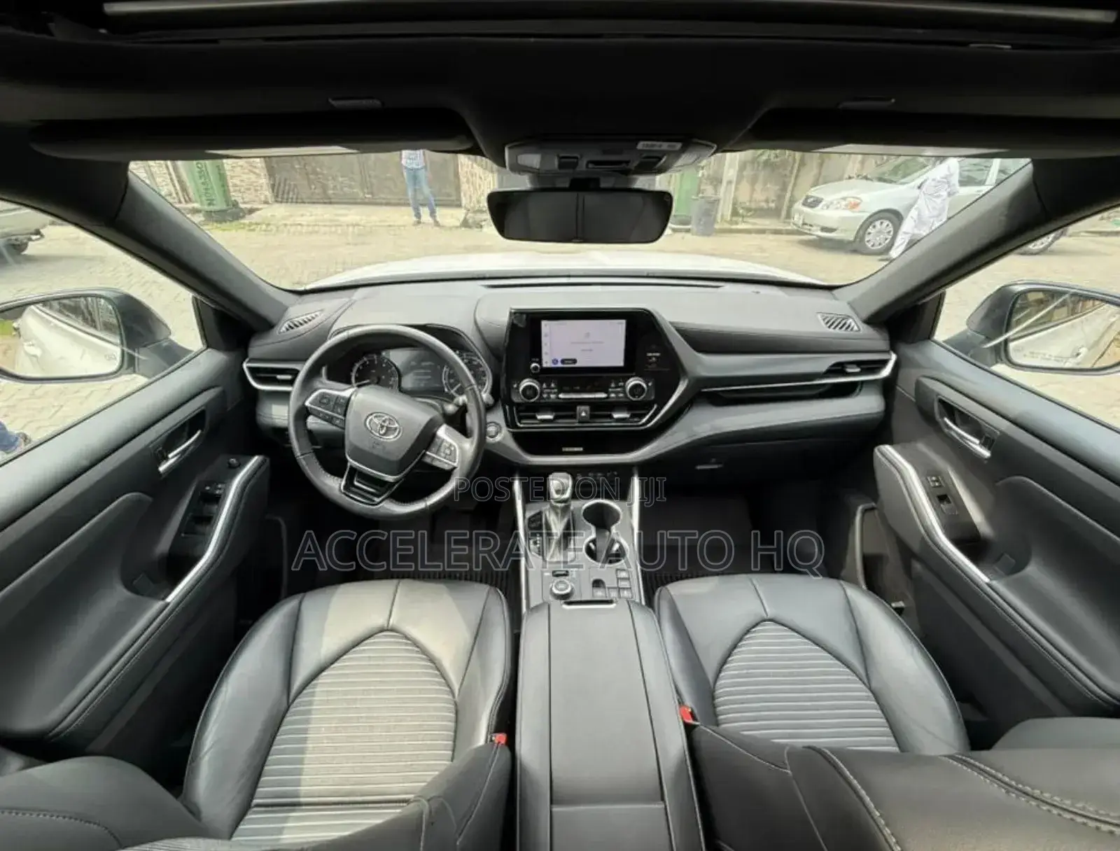 Toyota Highlander XSE AWD 2023 White