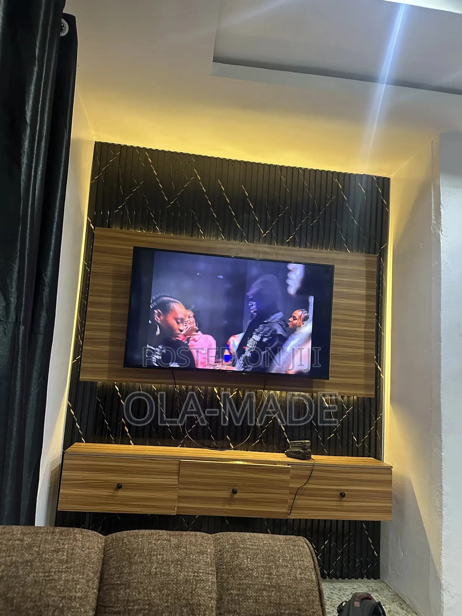 6 Feet by 10 Feet Tv Wall Panel