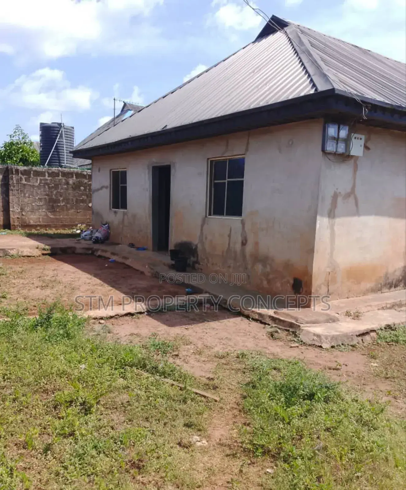 Furnished Mini Flat in Ayetoro for sale