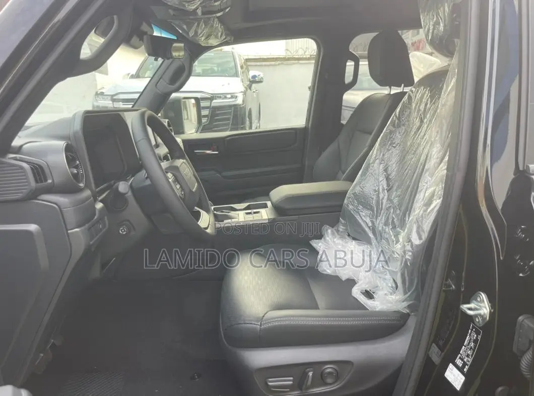 New Toyota Land Cruiser LC300 2025 Black