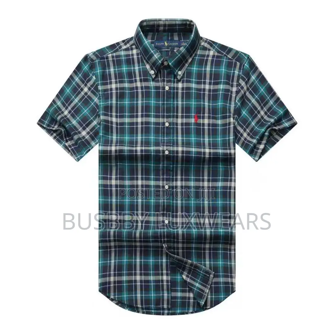 Short-Sleeved Checkered Shirts