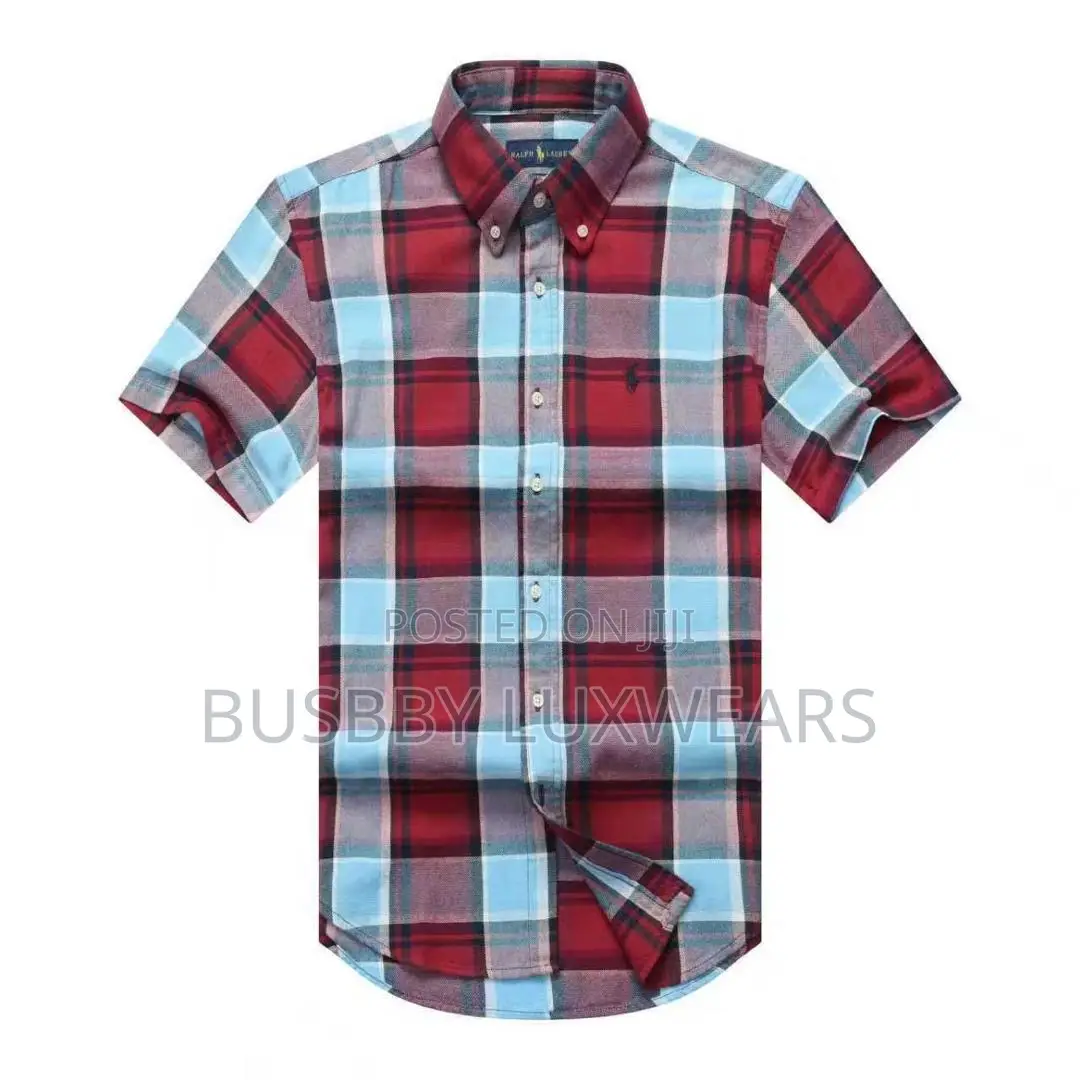 Short-Sleeved Checkered Shirts