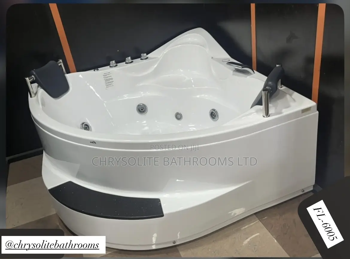 Jacuzzi Hydromassage Bathtub (3501)