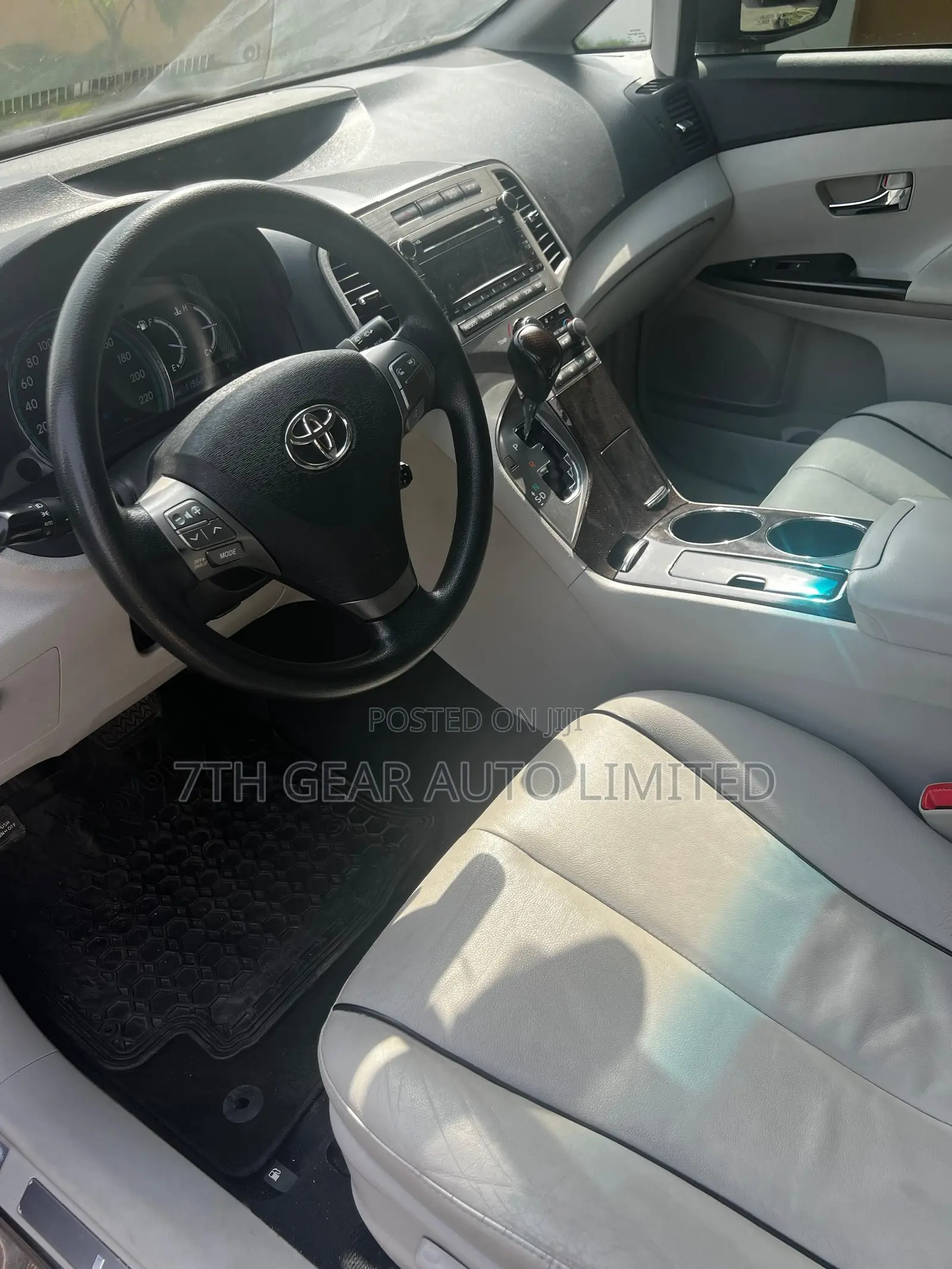 Toyota Venza V6 AWD 2012 Gray