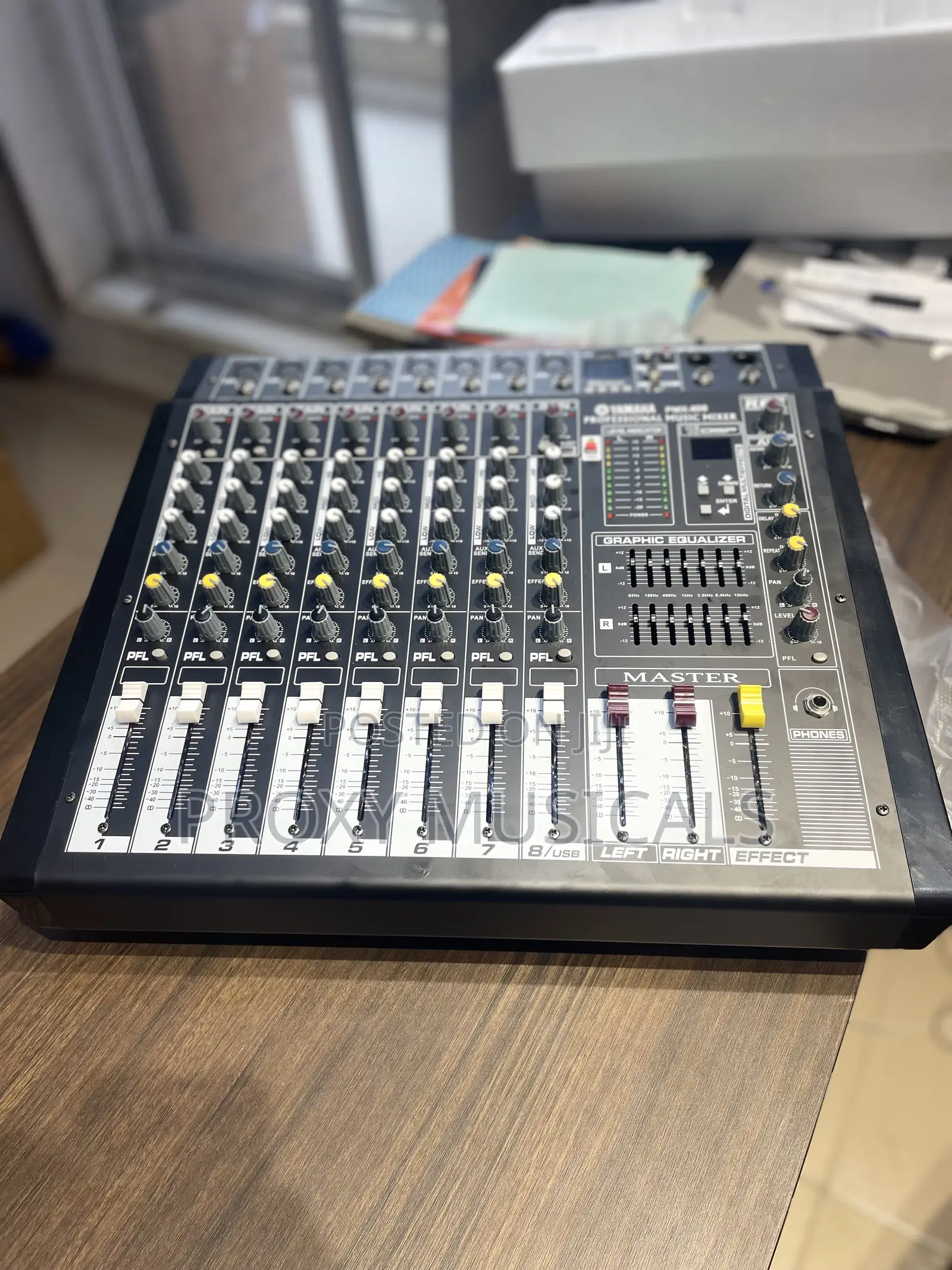 Yamaha 8 Channels Powered Mixer