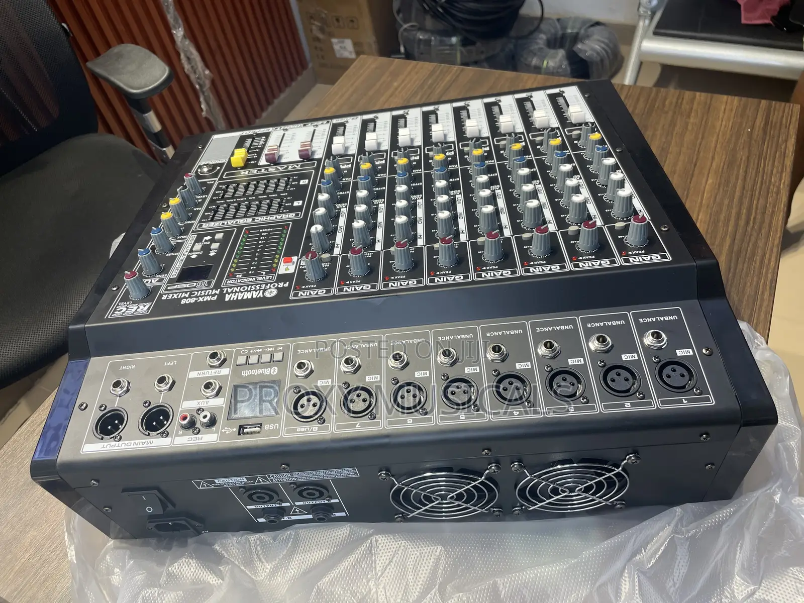 Yamaha 8 Channels Powered Mixer