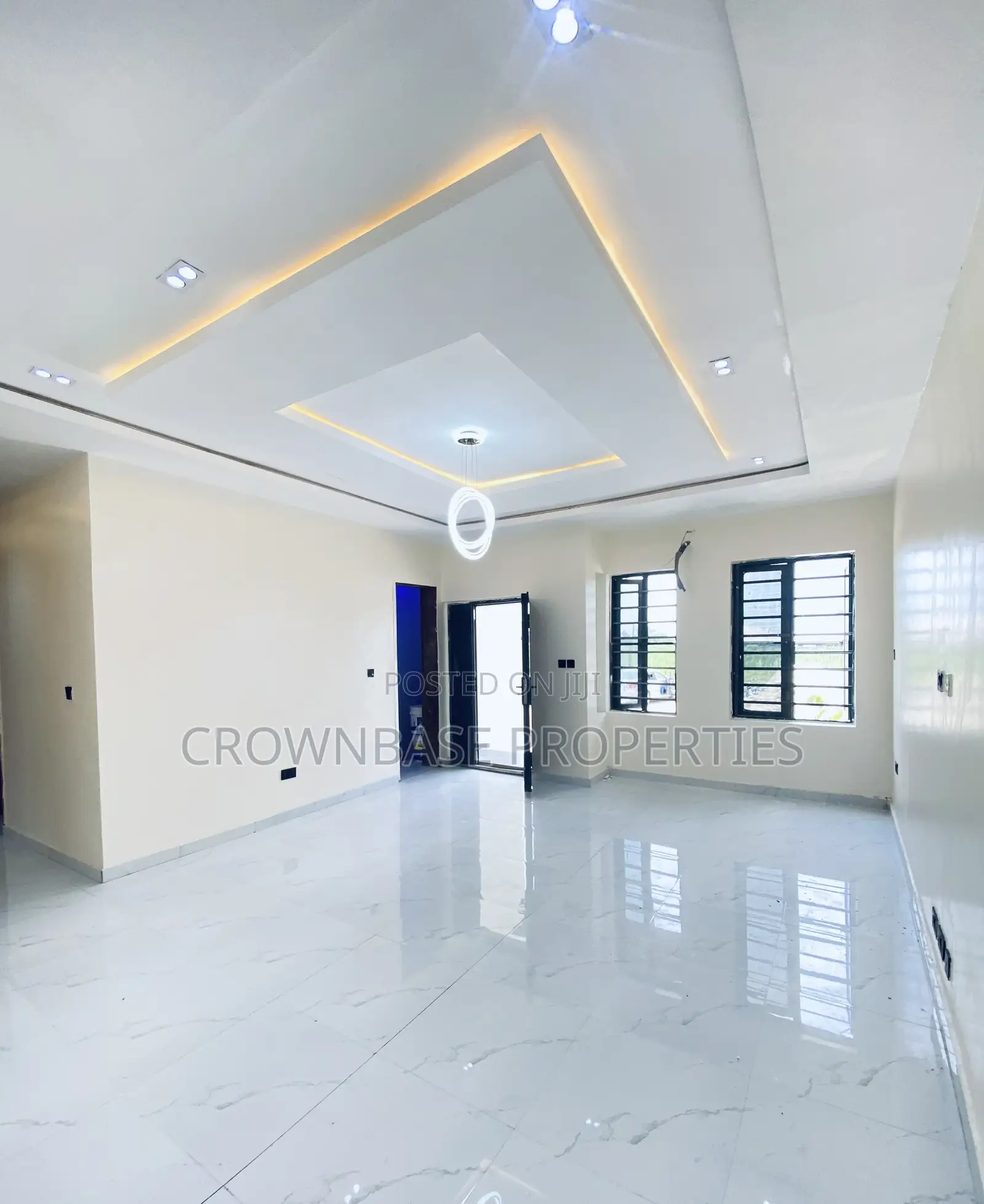 4bdrm Bungalow in Awoyaya for sale