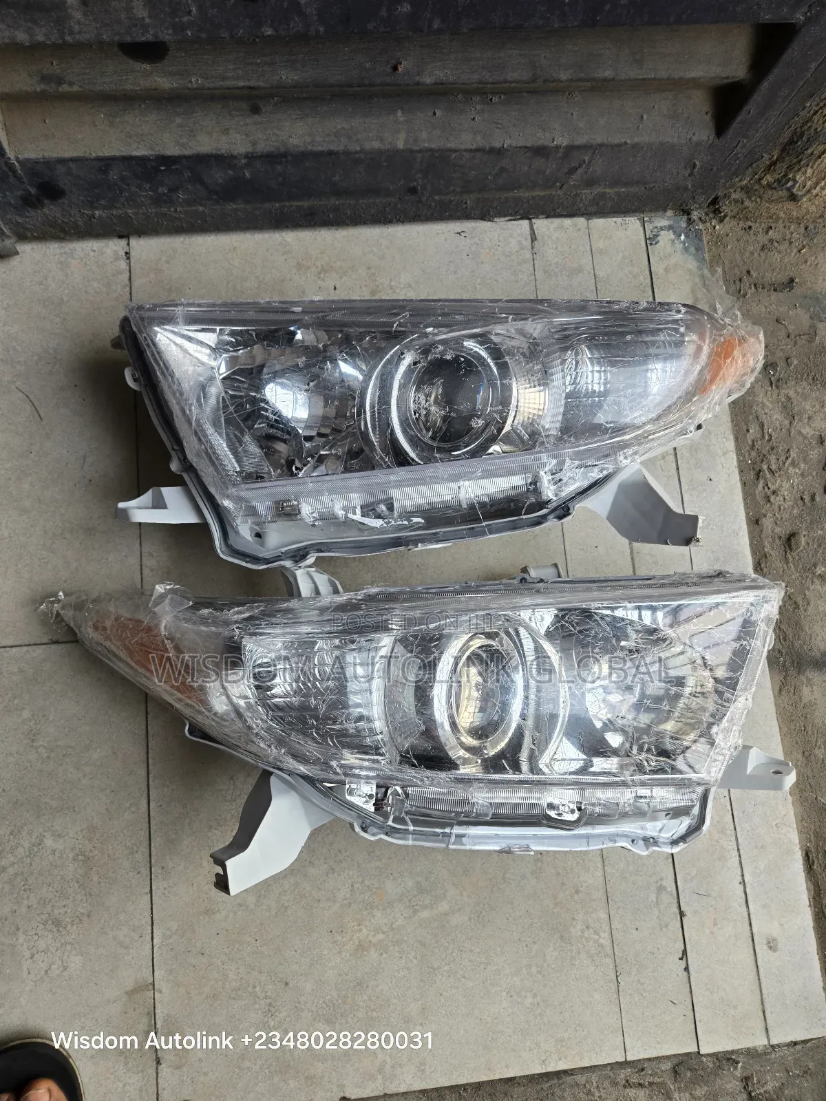 Headlights For Toyota Highlander 2011-2013 Direct Available