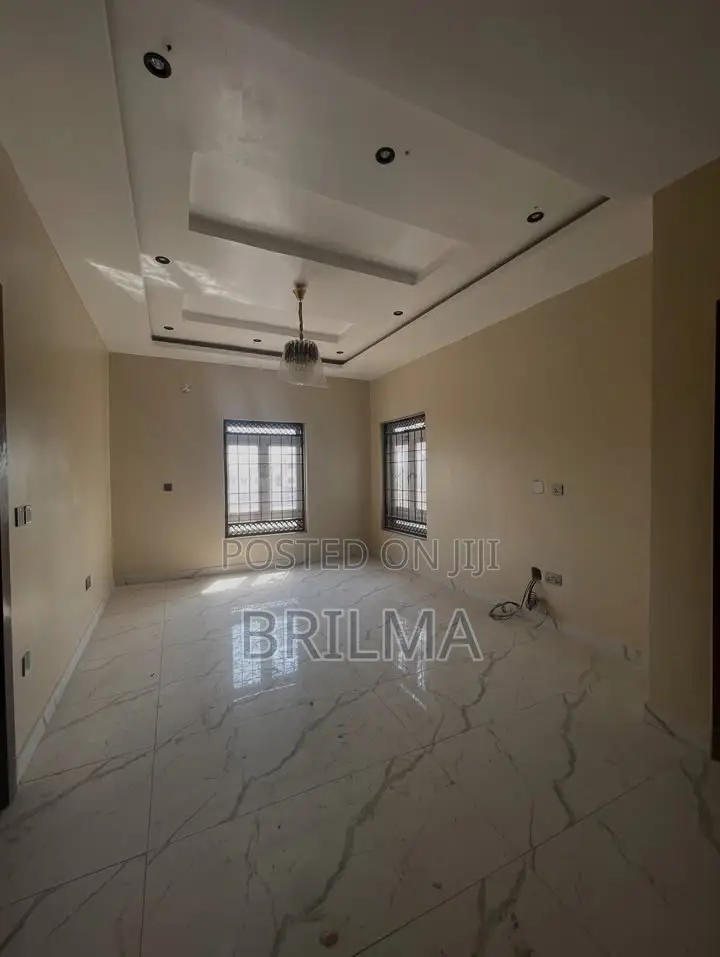4bdrm Duplex in Guzape District for sale