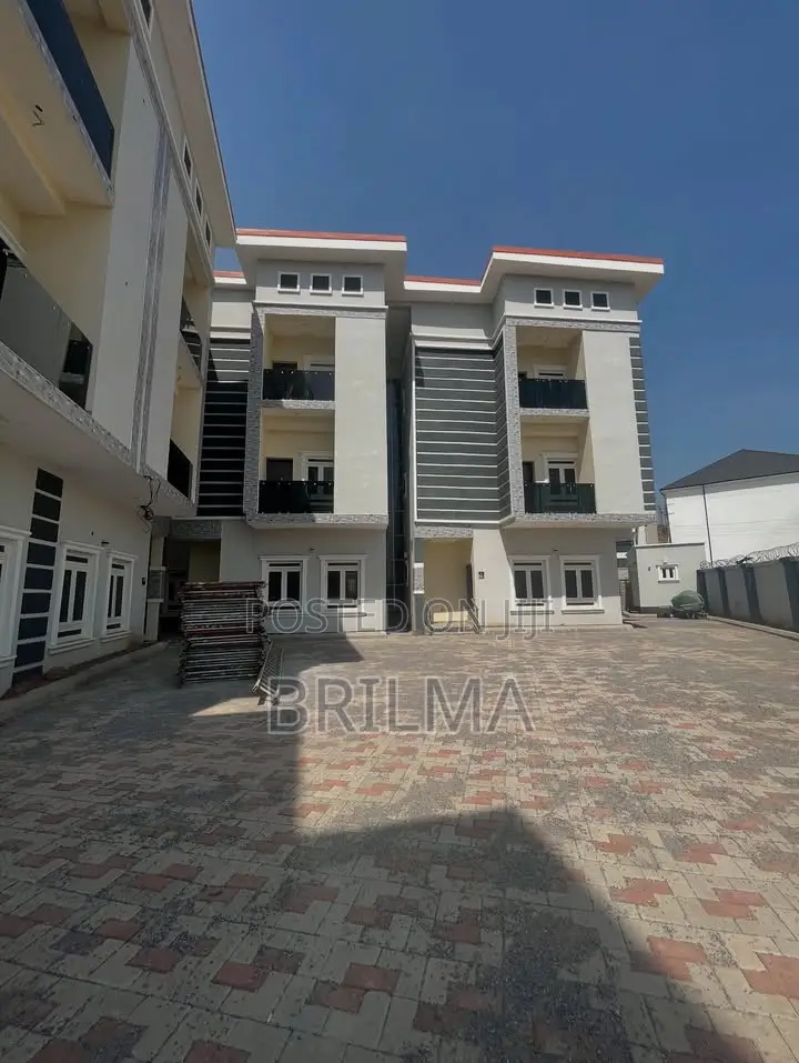 4bdrm Duplex in Guzape District for sale