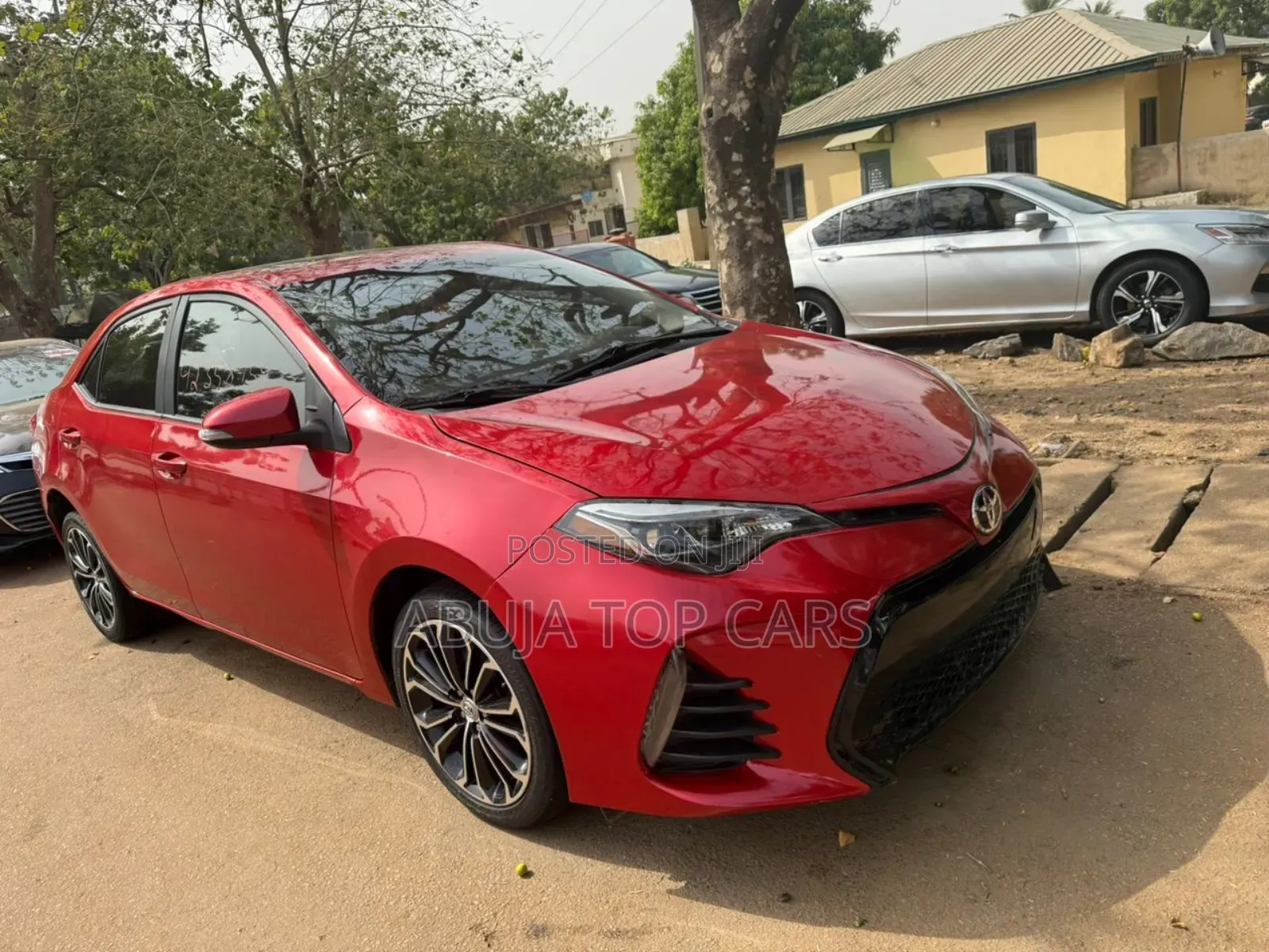 Toyota Corolla SE 4dr Sedan (1.8L 4cyl CVT) 2017 Red