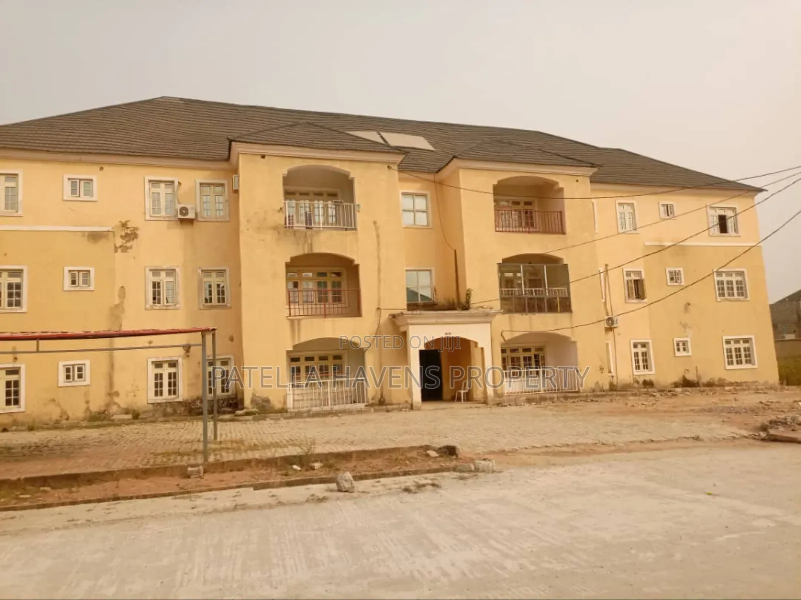 Distress Sale of 2 Bedroom and 3 Bedroom [35m-50m]