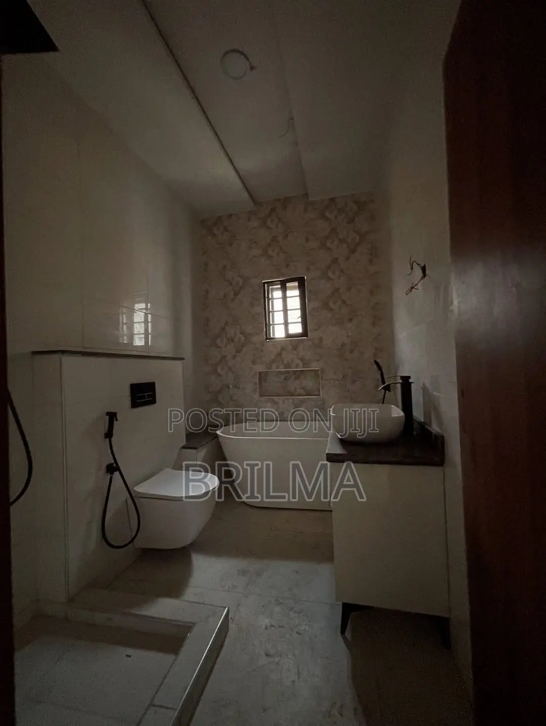 4bdrm Duplex in Jahi for sale