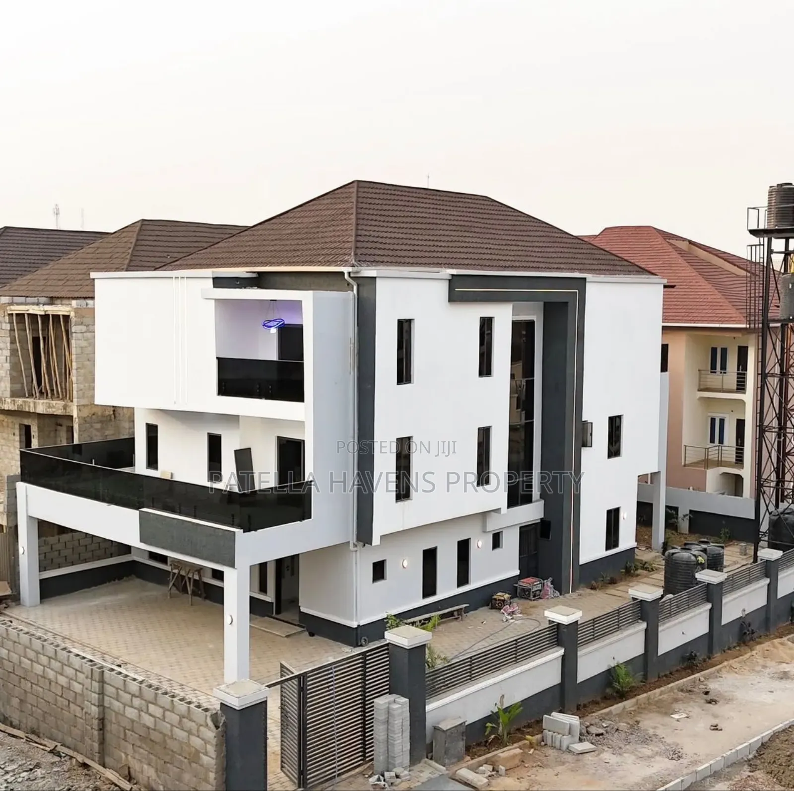 6bdrm Duplex in Guzape District for sale