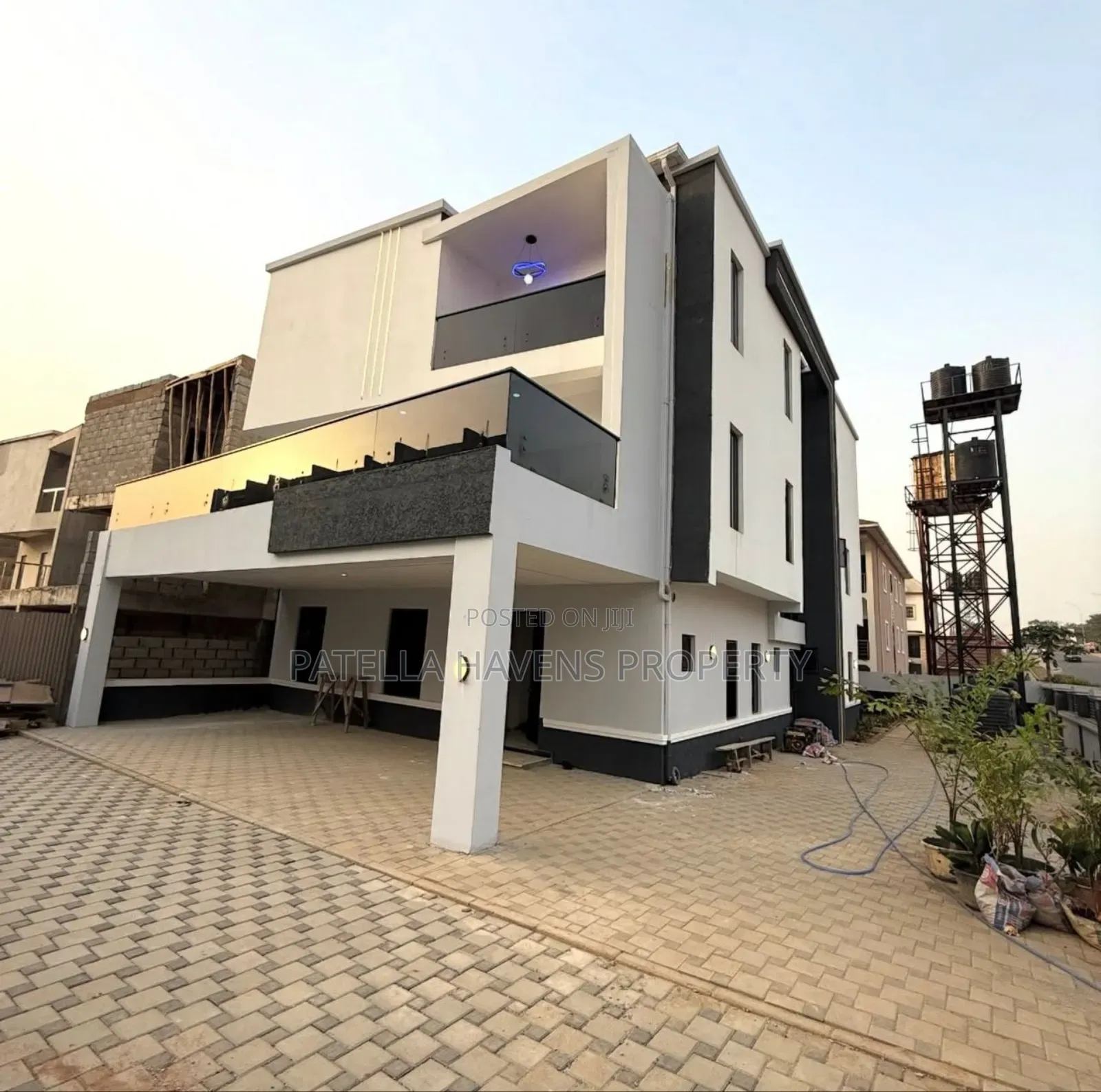 6bdrm Duplex in Guzape District for sale
