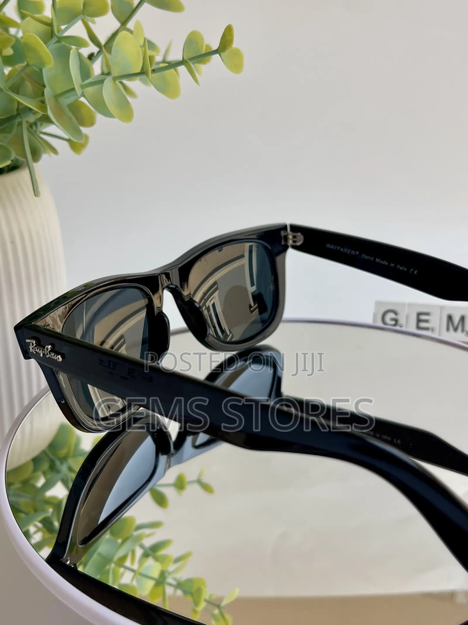 Classic Rayban Wayfarer Sunglasses
