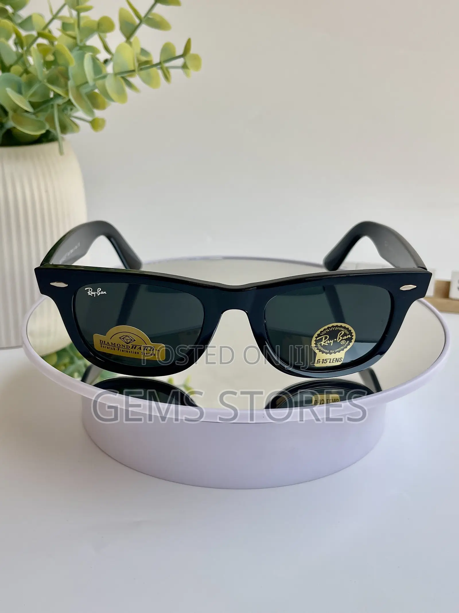 Classic Rayban Wayfarer Sunglasses