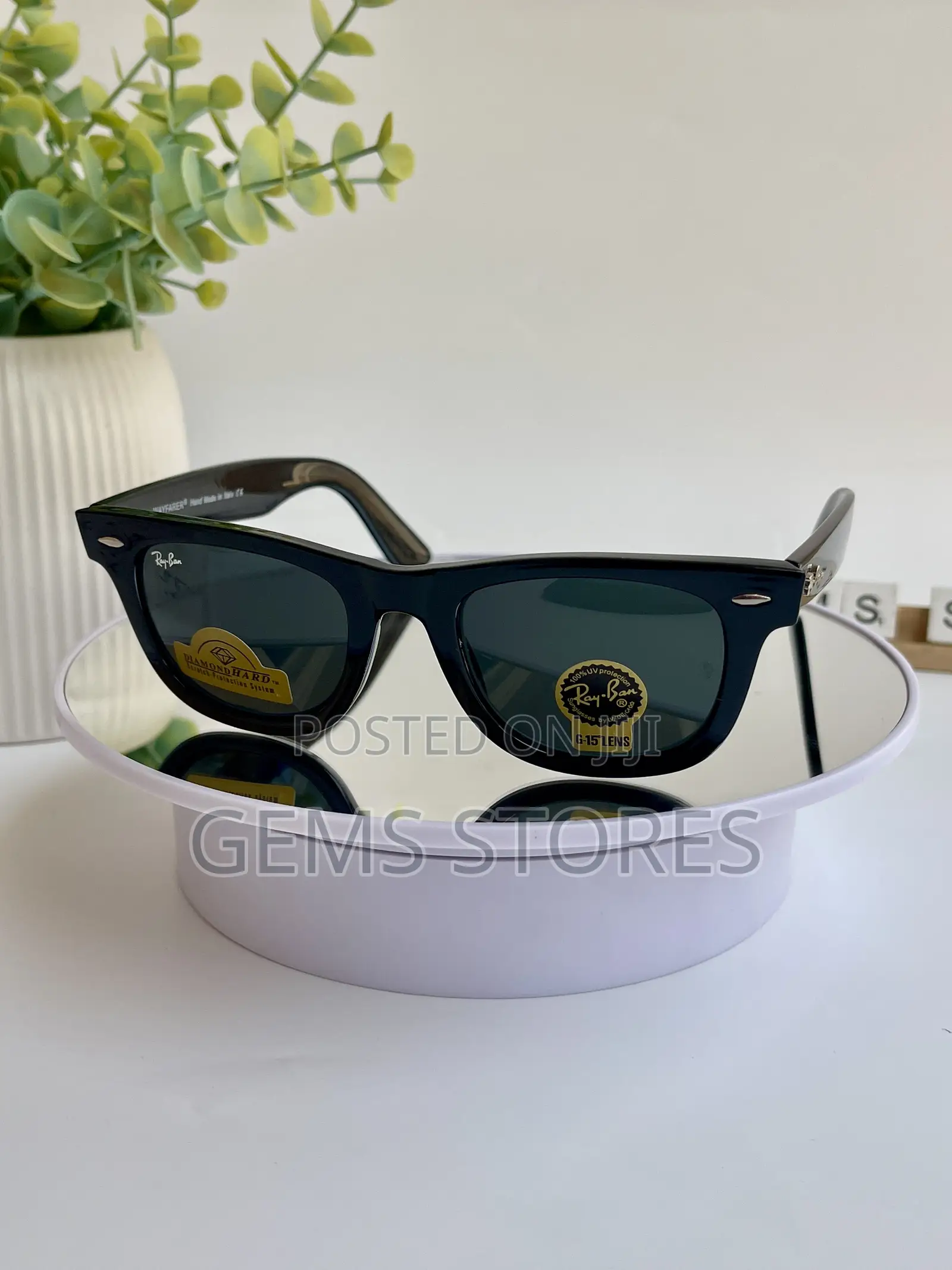 Classic Rayban Wayfarer Sunglasses