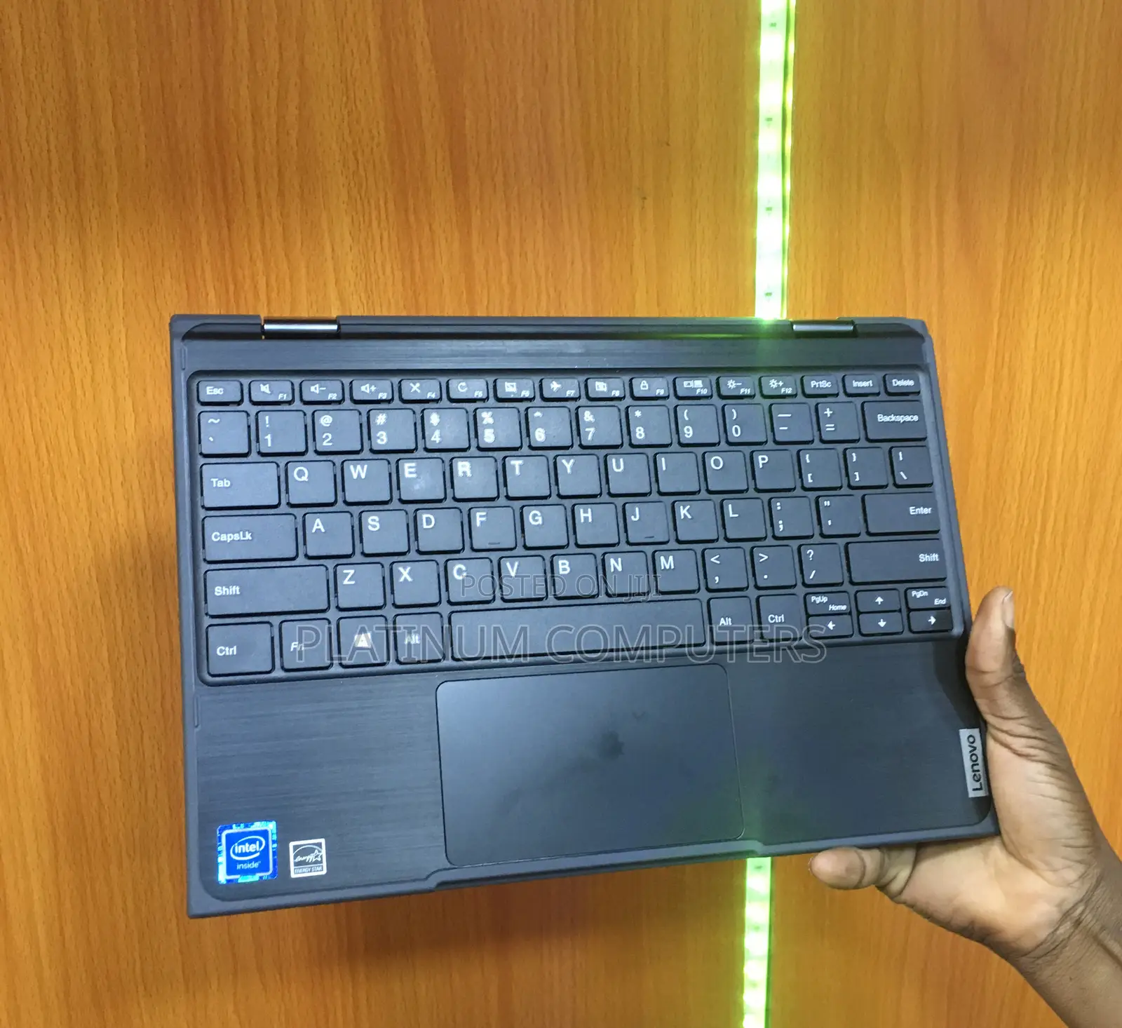 Laptop Lenovo 300e 4GB Intel Celeron SSD 60GB