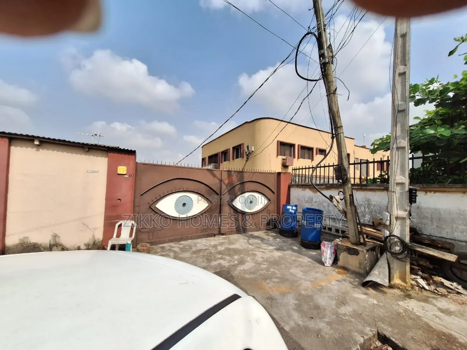 3bdrm Block of Flats in Allen Avenue for sale