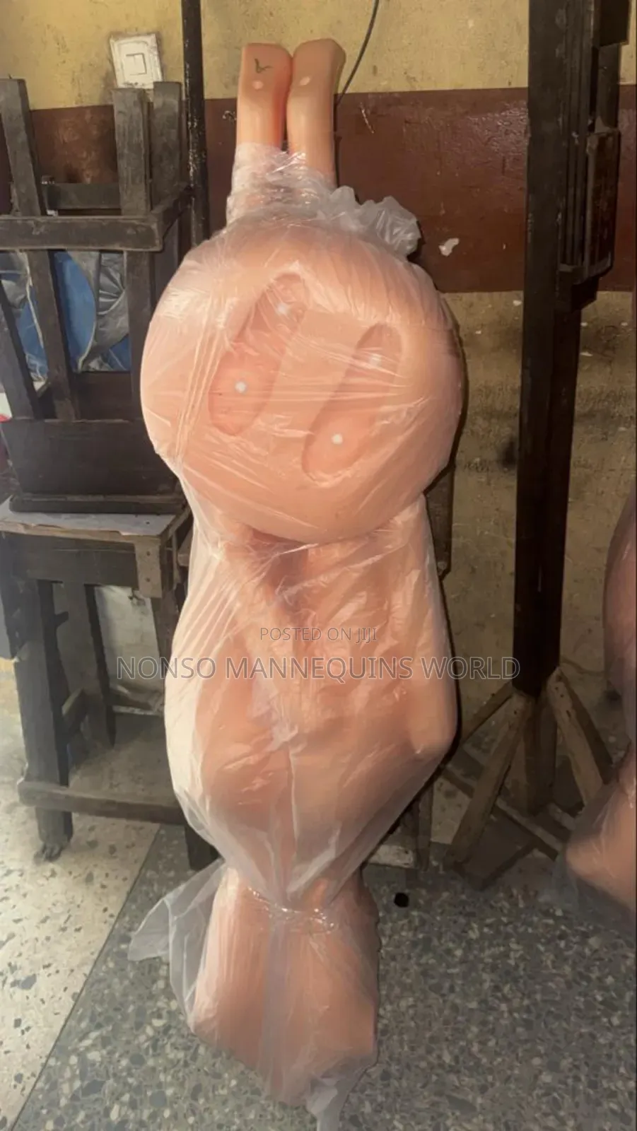 Size 12 Plastic Female Headless Dummy