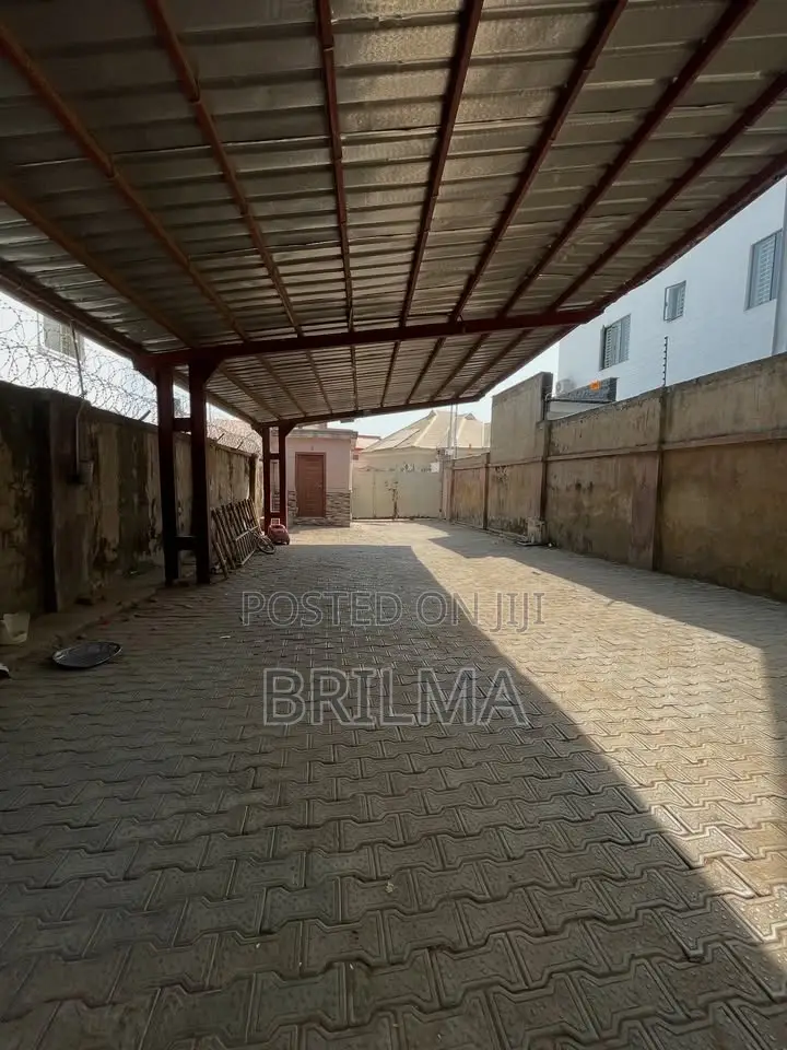 5bdrm Duplex in Kado for sale