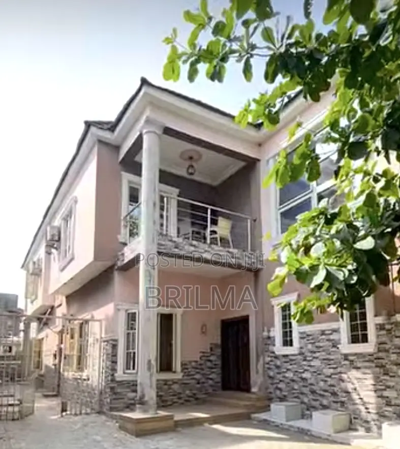 5bdrm Duplex in Kado for sale