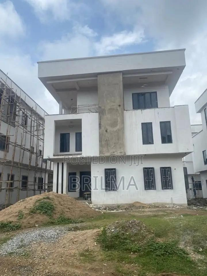 6bdrm Duplex in Jabi for sale