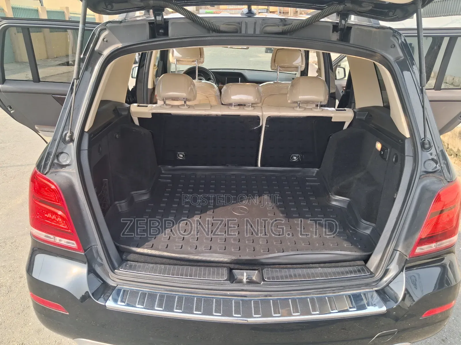 Mercedes-Benz GLK-Class 350 2014 Black