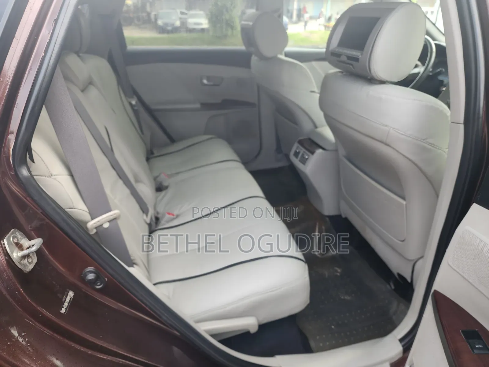 Toyota Venza V6 AWD 2010 Brown