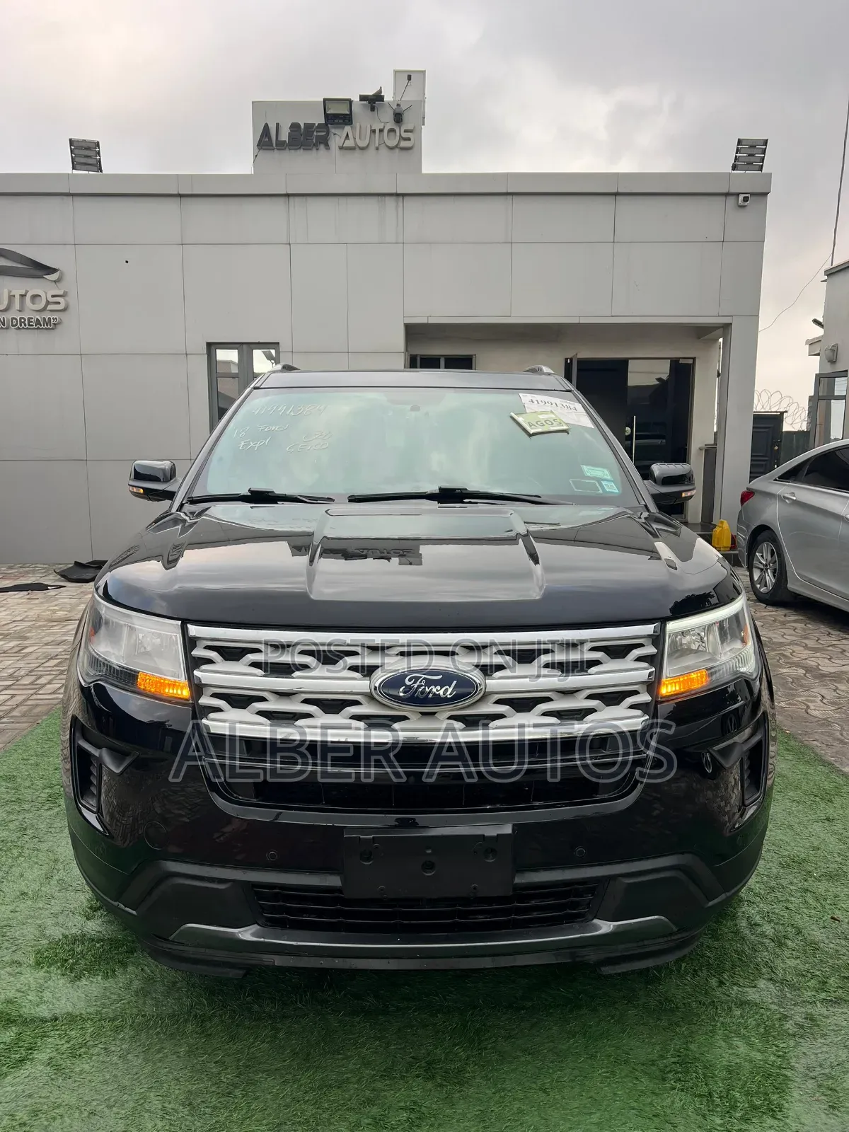 Ford Explorer XLT FWD 2018 Black
