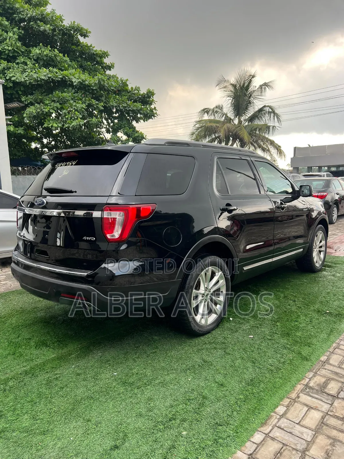 Ford Explorer XLT FWD 2018 Black