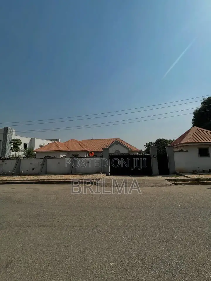 8bdrm Bungalow in Kado for sale
