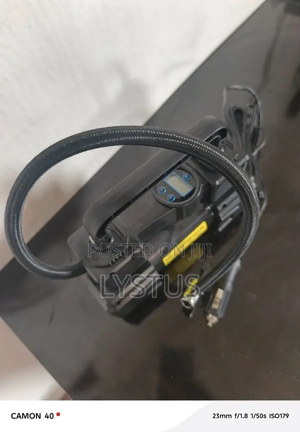 Portable Digital Display Tire Inflator / Air Compressor – 150 Psi