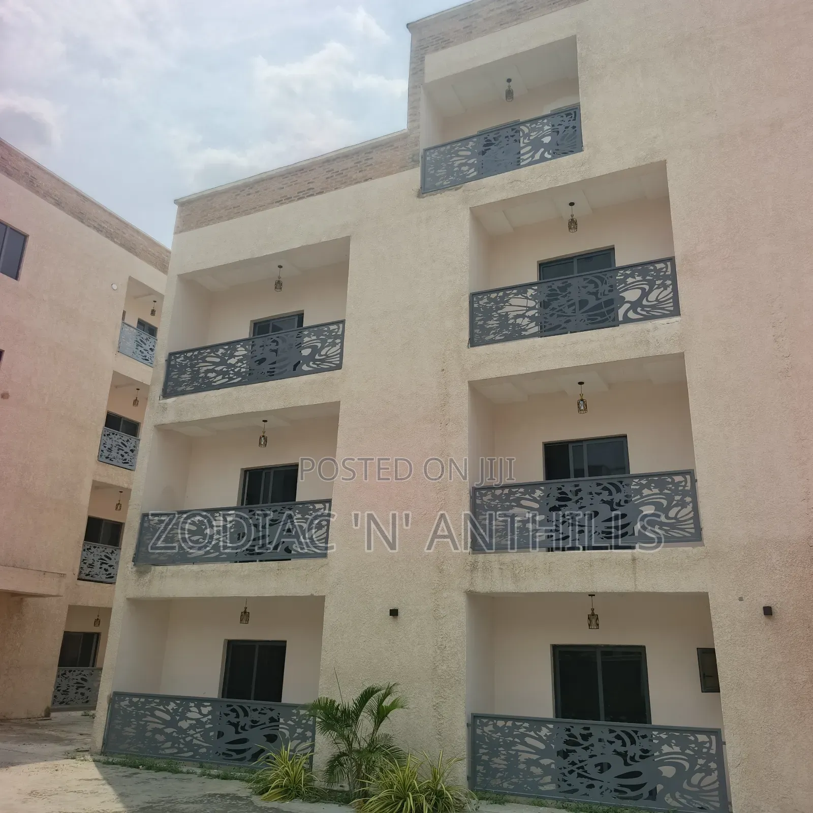 3bdrm Block of Flats in Ikeja Gra for sale